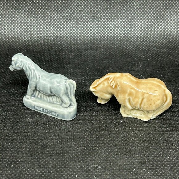 Wade "Whimsies" miniature figurines - Picture 1 of 3